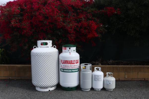 different sized propane tanks