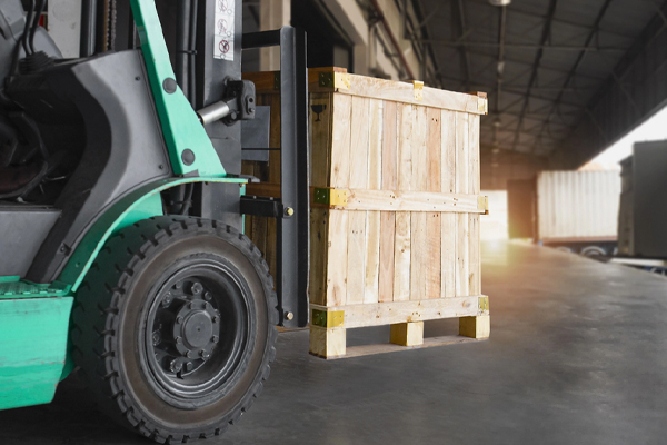propane for industrial and manufacturing equipment and propane forklift in distributions warehouse